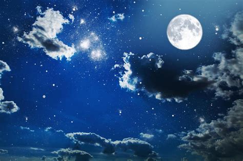 夜空的星星与满月夜晚蓝色星空满天星星星星光图片下载 - 觅知网