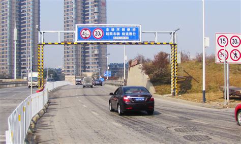 浅谈交通设施规范设置对交通安全的意义_云南云路交通设施有限公司