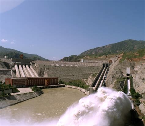 发电量超三峡水电站3倍，可造福500万百姓：中国再建超级工程
