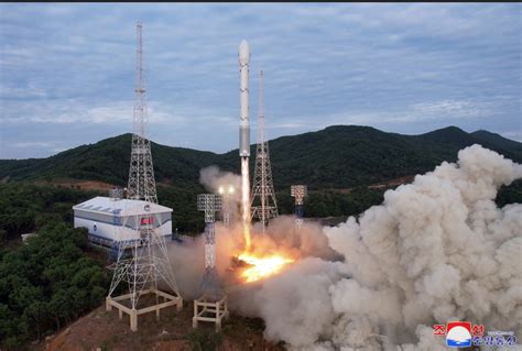 朝鲜宣布成功发射卫星_资讯频道_凤凰网