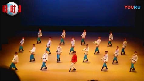 蒙古族舞蹈《奔腾》