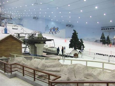 冰火两重天！来迪拜感受全球最大室内滑雪场_体育_腾讯网