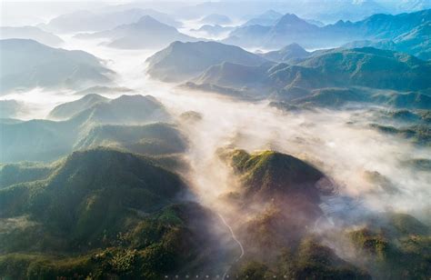 山峰和云雾|摄影|风光|cxizx - 原创作品 - 站酷 (ZCOOL)