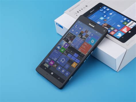 微软 Surface Duo 双屏手机九月上市：售价 1399 美元 | 爱搞机