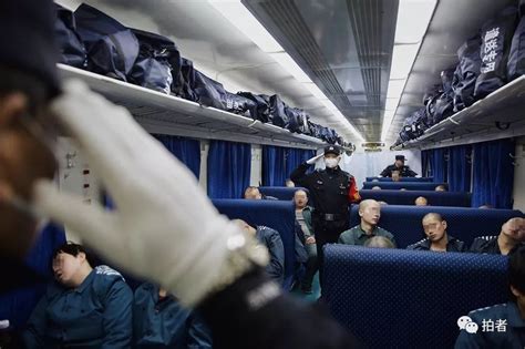 千里押运：绿皮火车上的“移动监狱”__凤凰网