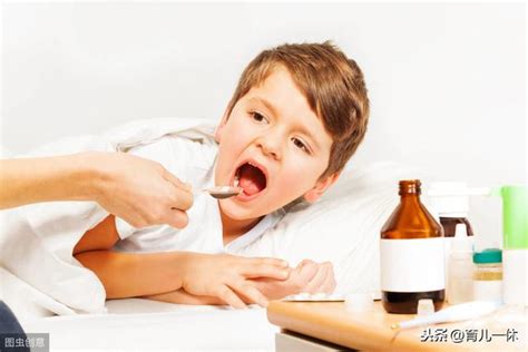 孩子发烧什么时候应该吃退烧药？吃了没效果还能吃第二次吗？_宝宝_家长_剂量
