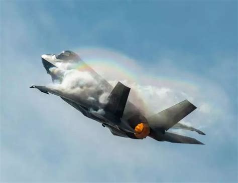 F-35性能一览 | 为什么它能在空中悬停？|战斗机_新浪新闻