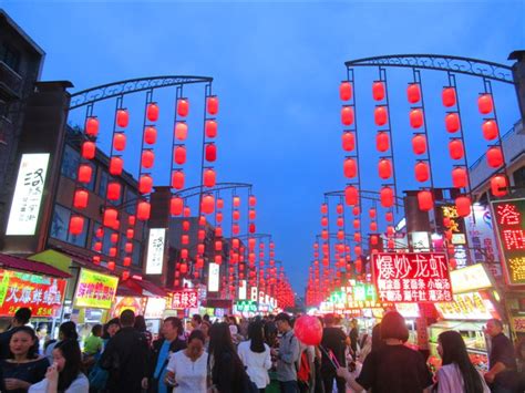 武汉最正宗的美食街推荐 武汉最地道的美食街在哪里_旅泊网