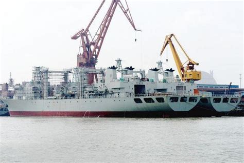 网友偶遇国产901型大型远洋综合补给舰试航 是我国首艘四万吨级补给舰（4）-千龙网·中国首都网