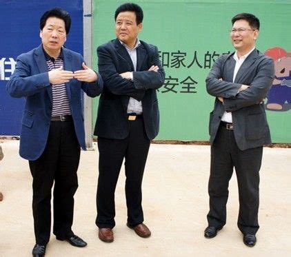 市住建委主任接听12345热线 城乡“危旧房”治理成咨询焦点-新闻中心-温州网