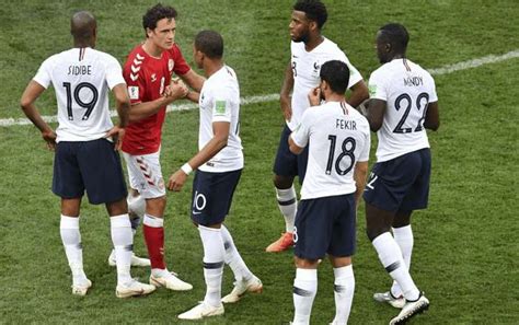 世界杯公开踢“假球”引不满 球迷呼吁将两队禁赛