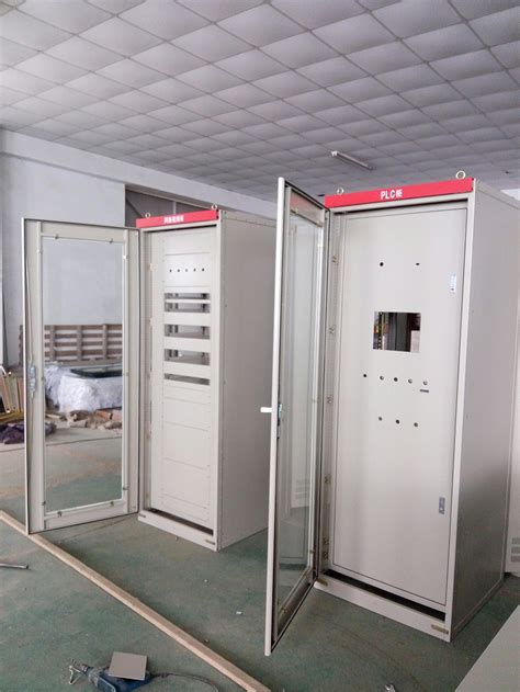PLC控制柜内部元器件布置与行线槽选择-东莞市优控机电设备有限公司