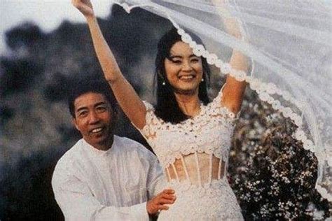 90年代长春大街上，林青霞拍电影《滚滚红尘》时……