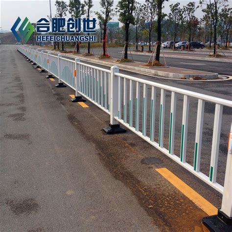 深圳市政市政栏杆生产厂家 龙岗道路隔离护栏定做_护栏/围栏/栏杆_第一枪