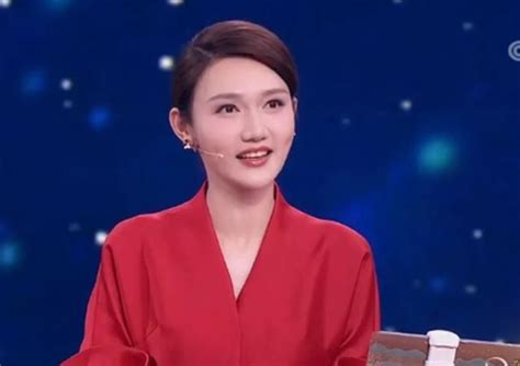 #诗词 #龙洋 #中国诗词大会 《2024中国诗词大会》将于2月13日20:06在（CCTV-1）综合频道首播，敬请关注❤️🌺