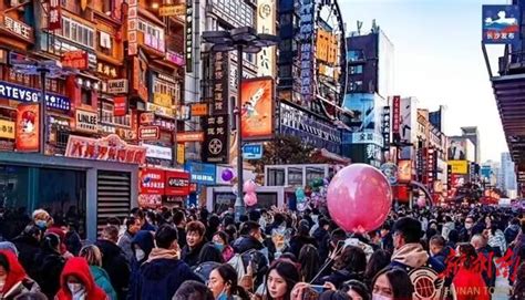 五一商圈游客量创新高、餐饮恢复到2019年以前……长沙市天心区消费市场强劲复苏 - 长沙 - 新湖南
