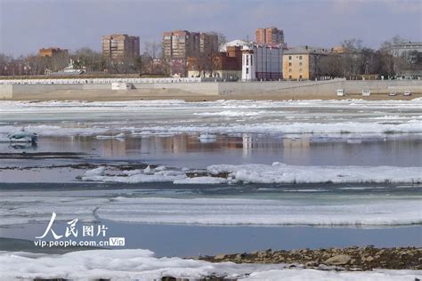 黑龙江流域黑河江段大面积融化即将开江--图片频道--人民网