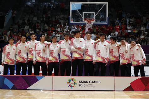 雅加达亚运会，中国男篮大胜中国台北队，与伊朗队会师决赛_篮板