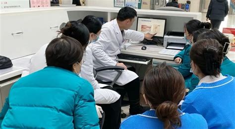 提升门诊服务 积极应对就诊高峰-渭南市中心医院