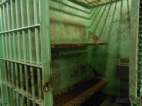 监狱 细胞 地狱 牢房 监狱翼 道 铁扇门 高设防监狱图片免费下载 - 觅知网