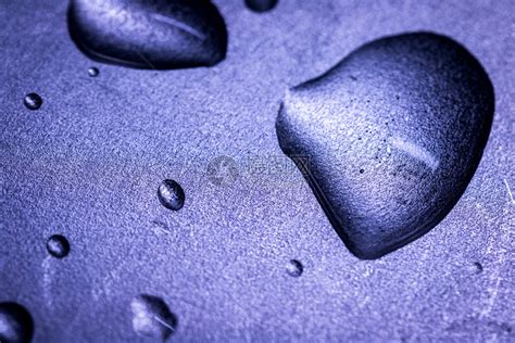 金属表面水滴的宏图高清图片下载-正版图片305244242-摄图网