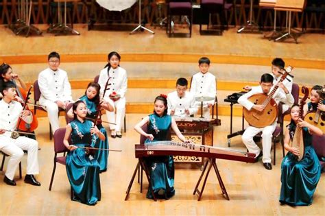 2020年上海学生新年音乐会举行，沪上近千名学生奏响艺术教育“进行曲”_教育 _ 文汇网