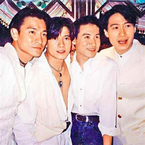 90年代的香港乐坛，到底有多疯狂？为何说是神仙打架的年代？_天王