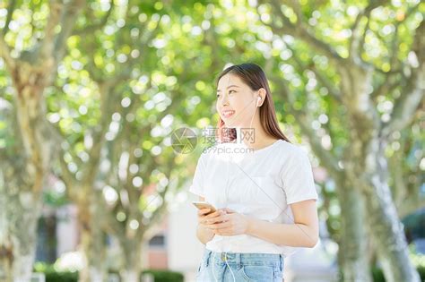 听音乐甜美女生头像