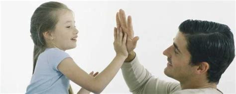 父亲激励女儿的话 关于父亲激励鼓励孩子的话语_知秀网