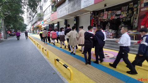 艰难的上学路，滑索道过江