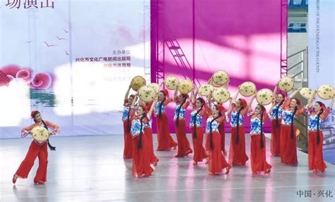 传统鹤舞改编成广场舞，三灶鹤舞跳出“新花样”