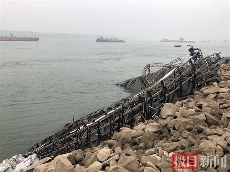 长江荆州段两船相撞 6船员被海事部门救起_荆州新闻网_荆州权威新闻门户网站