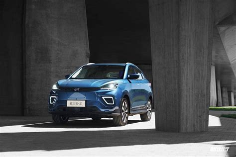 威马EX5-Z今日上市 配置升级/预售15万起-新浪汽车