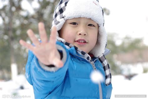 玩雪的儿童摄影图__儿童幼儿_人物图库_摄影图库_昵图网nipic.com