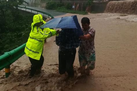 特大暴雨夜袭冕宁彝海镇：山洪摧毁河边村庄，有一家五口遇难