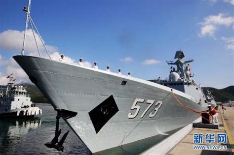 上海热线新闻频道——东亚最强舰队 三亚军港内中国五艘神盾舰聚首