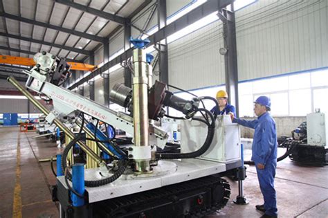 平顶山专业履带式深孔钻车生产基地-河北尧瑞达机电科技有限公司