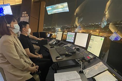 北京终端管制中心正式对空指挥 协调两地三场航班运行_手机新浪网
