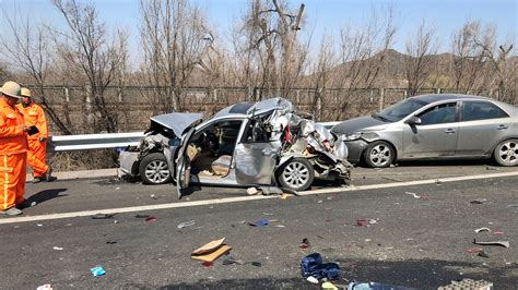 网爆今天下午解放大路北大街路口交通事故……|交通事故|吉林省_新浪新闻