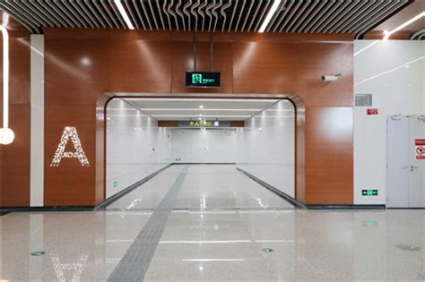 国内外地铁站出入口设计案例