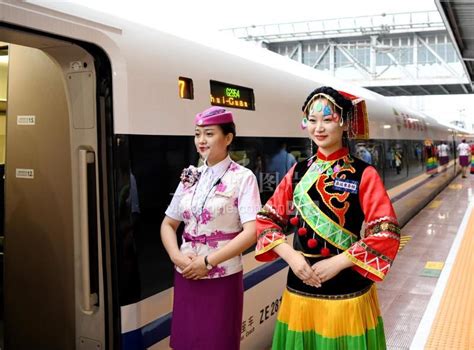 贵州六盘水：安六高铁开通运营-人民图片网