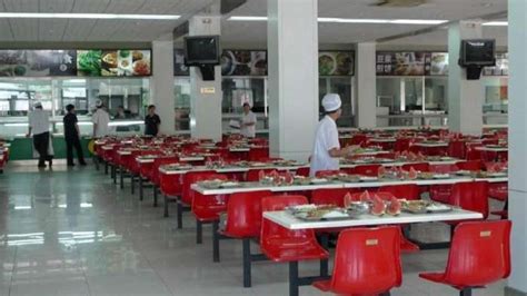 在新疆大学里就餐是一种怎样的体验？有什么推荐的食堂和美食？ - 知乎
