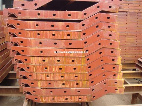 护栏模-湖南钢模板-护栏防撞墙模板-怀化市众建机械钢模制造有限公司