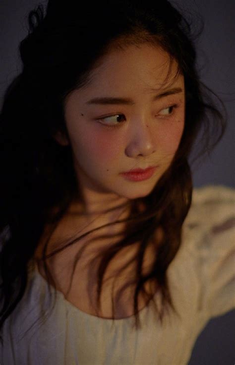 微醺妆温柔女生头像