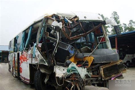 贵州中巴车事故 为什么车祸这么严重究竟是怎么回事？ - 娱乐八卦 - 生活热点