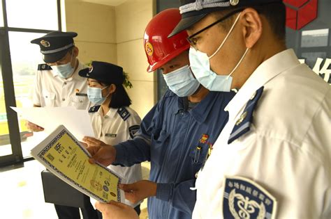 四川省雅安市应急管理局综合行政执法队伍制式服装正式启用(组图)-特种装备网