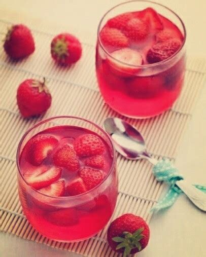 草莓果酒,草莓果酒的家常做法 - 美食杰草莓果酒做法大全