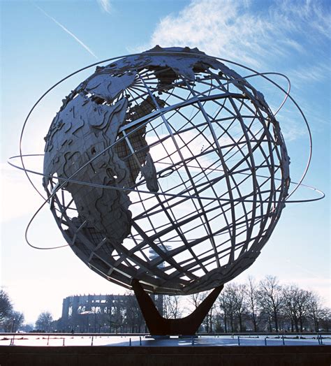 地球仪雕塑006-地球仪雕塑-山东济南雕塑|不锈钢雕塑|校园雕塑|玻璃钢雕塑-济南富源雕塑