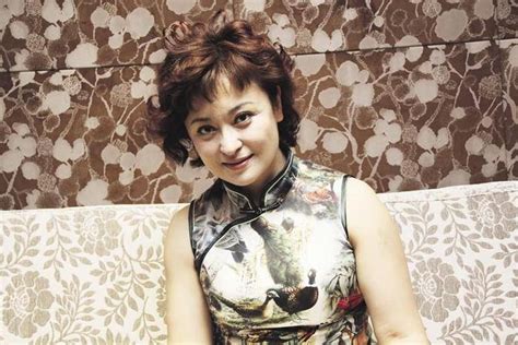 50岁美女演员王璐瑶近照曝光，被传曾爱上万梓良，如今婚姻很幸福