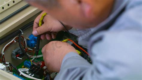 变频器的类型 学变频器维修 电路维修 修变频器 修理电路板 电路板修复 - 知乎
